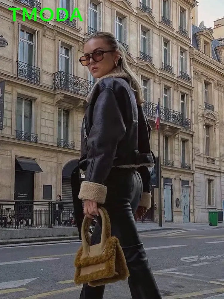 DYVAE - Lammwolljacke STACY mit Gürtel
